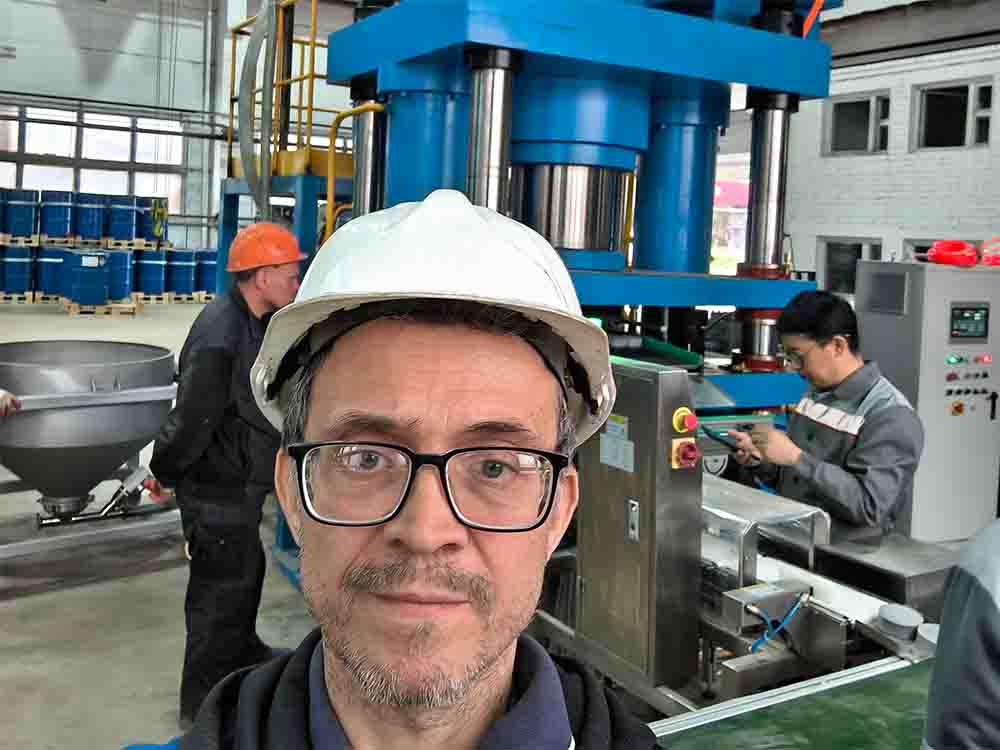 Переводчик китайского: наладка пресса, Екатеринбург